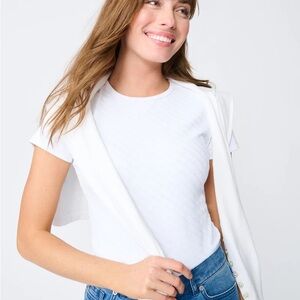 J McLaughlin Catalina cloth white tee shirt with raised coral motif - sz S